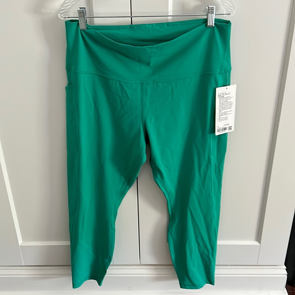 NEW Lululemon Align HR 25” size 16 with pockets
